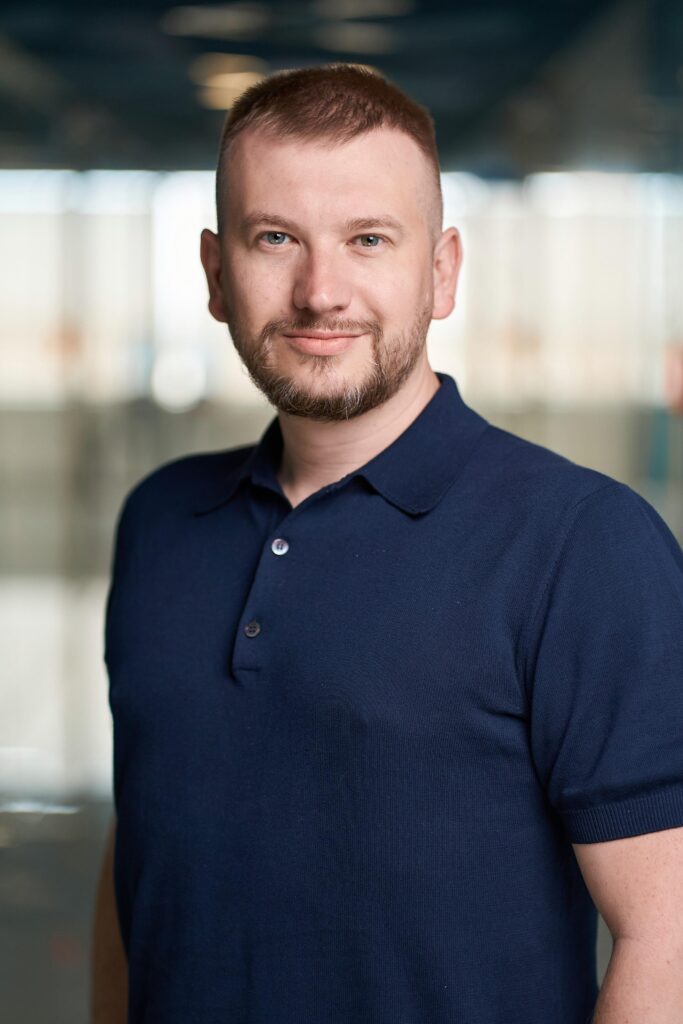 валерій бондарь мхп